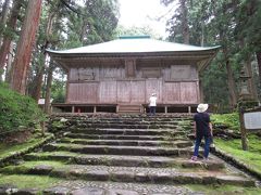 旧境内。

ここは一向一揆で全山が焼失し、往時の姿を伝えるもはほとんど焼失したとのことでしたが、近年の発掘調査によって、かつての境内の遺構が残っていることが判明した場所とのこと。
すごい！！