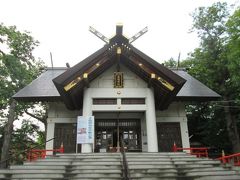 手稲神社の拝殿に参拝。