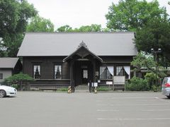 新琴似神社のすぐ隣にある、新琴似屯田中隊本部。
開いていたのでちょっと覗いてみることにしました。
なお開館は、火・木・土曜日の10時から16時までです。
