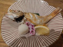 夜は福井市内に戻り、居酒屋の「わらび」へ。
北陸といえばのどぐろ！