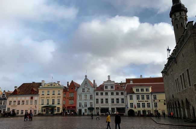 ラエコヤ広場。<br />さぁ、お買い物だー。