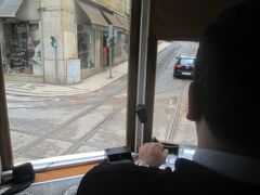 交差点前で停車
街中ダイヤモンドクロスだらけ