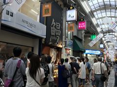 並んでますね
鰻の魚伊