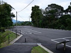 ●中村城跡／為松公園

道の駅を出発し、国道56号線をさらに道なりに進み、最初の目的地である四万十市へと到着しました。
ここまでおよそ２時間強のドライブ（除く休憩時間）、普段車を運転しないので、移動するだけでけっこう疲れますね。。。

市の中心街である「中村」は、室町時代に京都から公家の一条氏が下向し、京都を模して町づくりを行うとともに、支配の拠点として「中村城」を築きました。
城跡は現在「為松公園」として整備されており、まずはこちらをサクッと登城すべく、その公園へとやってきました。