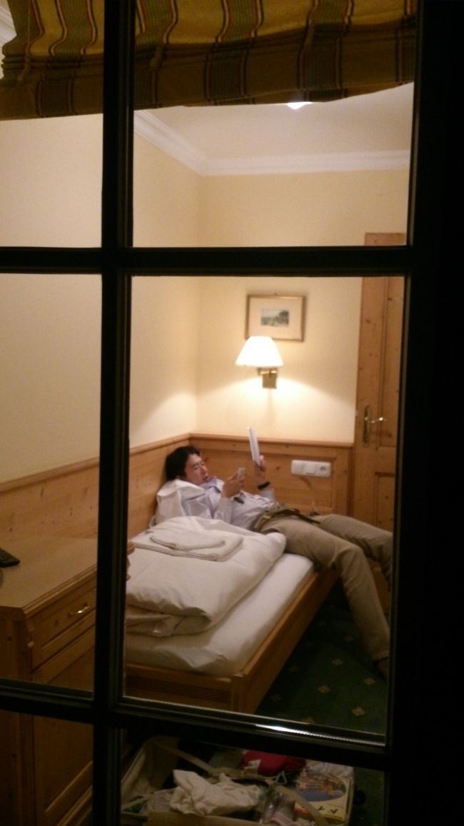 部屋に籠っている息子<br />先にお風呂に入ってもらいます。