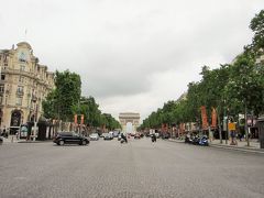 ♪Aux Champs-Élysées　Aux Champs-Élysées♪