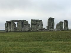 朝早くオプショナルツアーに集合して、一ヶ所目の観光スポット、ストーンヘンジへ。謎でいっぱいのこの大きな石。何年もかけて、何のために、なぜこんなに大きな石を運んだのか...世界遺産が見れて貴重な体験だった。