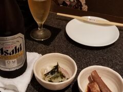 そのまま帰るのは
ちょっと寂しいのでもう一軒
伏見桃山駅すぐそばのお店「えんり庵」さん
ふらっとお邪魔しました
外からの感じと違い中は落ち着いた雰囲気で期待できそうです
まずはビールで乾杯！