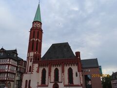 レーマー広場に面している「ニコライ教会」です。
第二次世界大戦の爆撃を免れた教会だそうです。