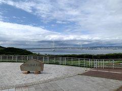 淡路サービスエリアで休憩。
明石海峡大橋の全景が写せます。
このサービスエリアはUターンして本州へ帰ることもできるんですよ。