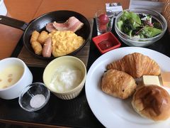 洋食を選びました。
なかなかのボリューム。