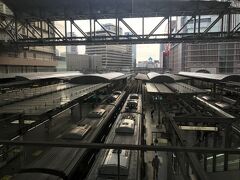 ハイ、大阪ステーション
ちょうど一週間前に西へスタートした駅