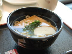 今回の旅は途中でスイスのジュネーブまで足を延ばす予定だったので、航空券、ホテル、ジュネーブまでのTGVのチケットを手配して。
母のマイレージの関係でエアラインはANA。母のお相伴にあずかって初ラウンジ。