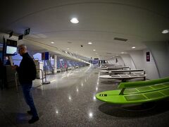 【エアーヨーロッパに乗って見る、サンパウローマドリッドービルバオ】

サンパウロからマドリードまで、約10時間....


写真：ビルバオ空港に到着。ここが「バスク地方」の入口となります。
