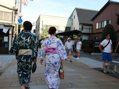 やっぱり和服が似合うよね。
自分的には、角館、鎌倉、金沢、京都、萩かしらね。
和服の似合う町TOP5
