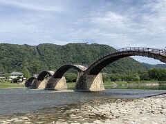 錦帯橋に寄り道です(^-^)

今回は島巡りがメインなので、岩国城には登らずです。
広島に岩国経由でまた来ることがあると思うので、次の機会に。