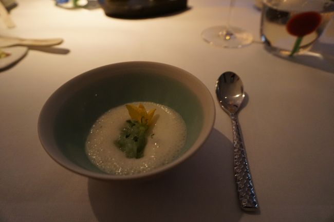 ん、とっても美味しいです☆彡<br /><br />そして素敵な笑顔で、<br />サーブしてくださるスタッフの方々。<br />何よりそれがさらに美味しくさせてくれます＊^^＊