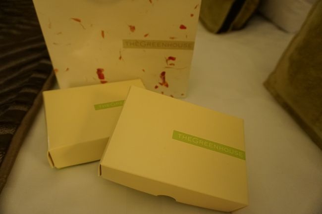 美味しいし、<br />とにかく笑顔が素晴らしい素敵なスタッフの方々だし、<br />しあわせなディナーでした。<br />ありがとうございました☆彡<br /><br />お土産まで＊^^＊