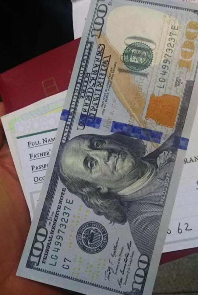 米ドル は<br />やはり<br />凄いよね<br /><br />世界への　影響力が<br /><br />時に バカに　する　方も　おりますが、