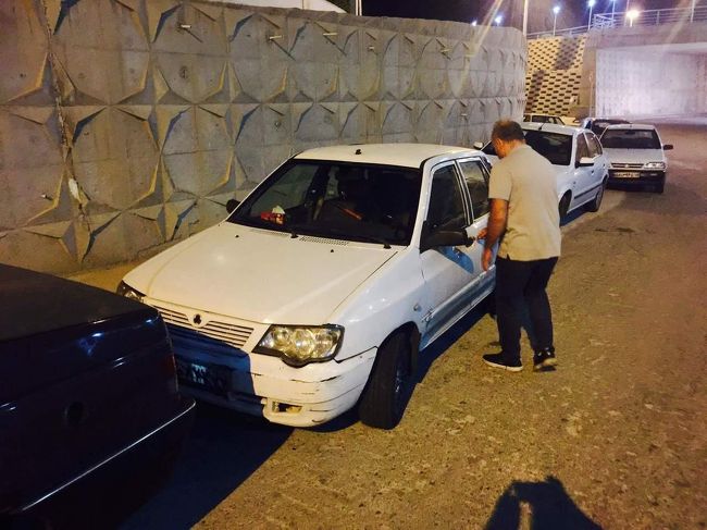 やはり　　　　そうだ<br /><br />本当に 動くのか？ <br />この ポンコツ！ <br />テヘラン には <br />日本車が 非常に 少ない！ <br />何らかの 理由で 入らないのか？ <br />それとも 売り にくいのか？ <br />例の  経済制裁か？<br /><br />全くの わからん！ <br /><br />日本車は 世界一 優秀な 車なのに！<br /><br />イスラム国の 連中も 乗って いるだろ！<br /><br />メイド イン ジャパン は 壊れないのだよ。