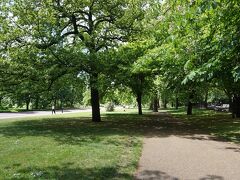 そこからハイド・パークへ。
ロンドンは公園がたくさんですね＊^^＊
素敵♪♪