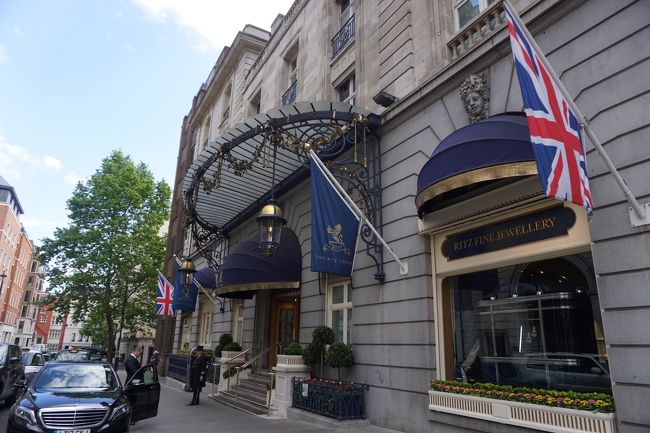 THE RITZまで戻ってきました。<br />ここも、アナが泊ってました。←まだ頭が映画の中。^^<br /><br /><br />一度、ホテルへ戻り着替えます。