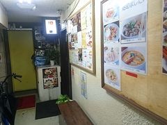 熊本到着。ランチで狙っていたラーメン屋さんはまさかの休みで、急きょカレー屋さんに方針転換。