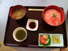 甘エビ丼

屋外にテーブルを用意してくれたので、外でいただく。