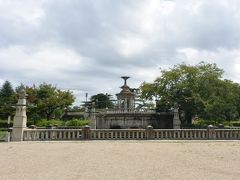 鶴舞公園で一番見たかったのはこの噴水塔です。設計は鈴木禎次。

鶴舞公園のグランドデザインを、日比谷公園設計者の本多静六とともに行った建築家で、愛知県に多くの建物を残している建築家です。