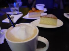 食後は、近くのラックなどを見たりして、それから食後のコーヒータイム。
この日は、
「PANYA」へ