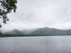 屈斜路湖到着～。

落ち着いた雰囲気でいいですね～

と、想像してたのですが・・