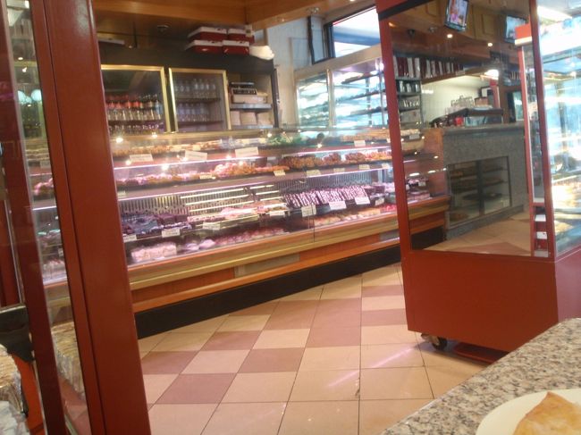 ギリシャカフェ、時間があった日にイートイン