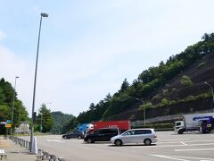 谷村SAの混雑なし