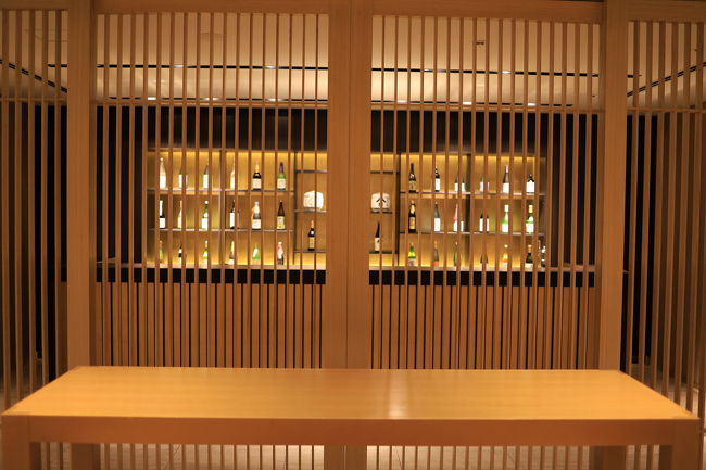 日本酒の美しいディスプレイもありました。