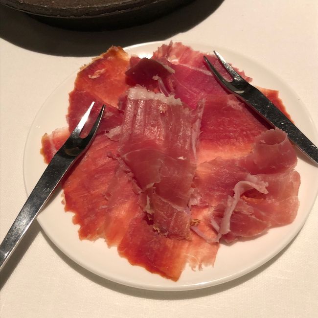 メニューにはなかったので、生ハムを追加でオーダー<br /><br />2年ものです。
