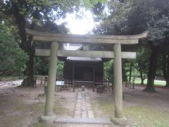 そのすぐそばに鎮座する旧稲生神社