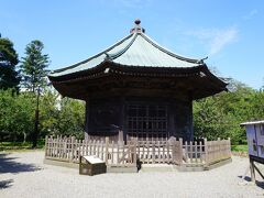 八卦堂

堂内には弘道館記碑があります。