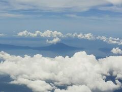 遠くに桜島が見えます。