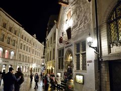 19：30　レストランPeppersackで夕食。
店名のペッパーサック（コショウ袋）が吊り下がっている。