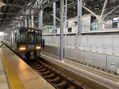 2両編成のきれいな電車でした。
高岡駅までは約20分程で着きました。