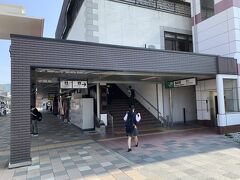 さ、いよいよ大阪に戻ります。
甲府駅から、またまた「あずさ」に乗って、今度は塩尻まで。
塩尻で乗り替えです
