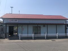 阿字ヶ浦駅の駅舎。
ローカル線の駅って感じですね。