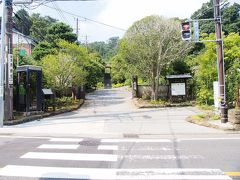 東慶寺。
ご存じ縁切り寺。
こちらも本日はスルー。

秋になったらまたお邪魔しましょう。