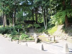 浄智寺
葛原岡・大仏ハイキングコースは浄智寺の脇を登って行きます。

鎌倉市観光協会
https://www.trip-kamakura.com/article/6784.html