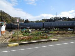 特急列車が通過しました。ここは特急の本数が多く普通列車は朝と夕方以外極端に少ない区間です。

鹿島や太良は路線バスの方が便利です。