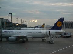 フランクフルト到着後、バルセロナ行きのフライトまで時間があったので、少々フランクフルト市内の観光を楽しんだ後に空港まで戻ってきました。