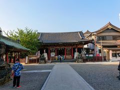 続いてお隣にある浅草神社にも参拝します。