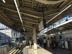 ★7:00
東京駅から新幹線に乗車し出発～
この日から「県外移動自粛解除」とのことですがまだまだ東京駅とは思えないくらい、人はまばら。自由席もガラガラです。
★3密危険度…
★