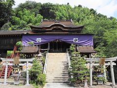 都久夫須麻神社の本殿は、豊臣秀吉が寄進した伏見桃山城の束力使殿を移転したもので、国宝となっています。