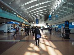 旅の始まりは羽田空港第2旅客ターミナルから。
実は2タミ超久々で多分10年ぶり位。この4トラの旅行記では初めて載せます。
